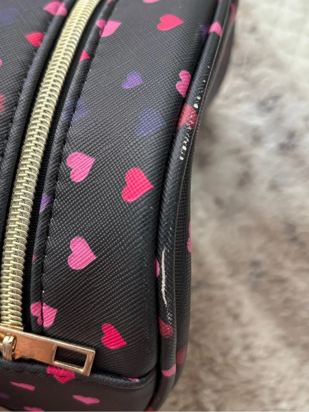 N/A hearts cosmetic